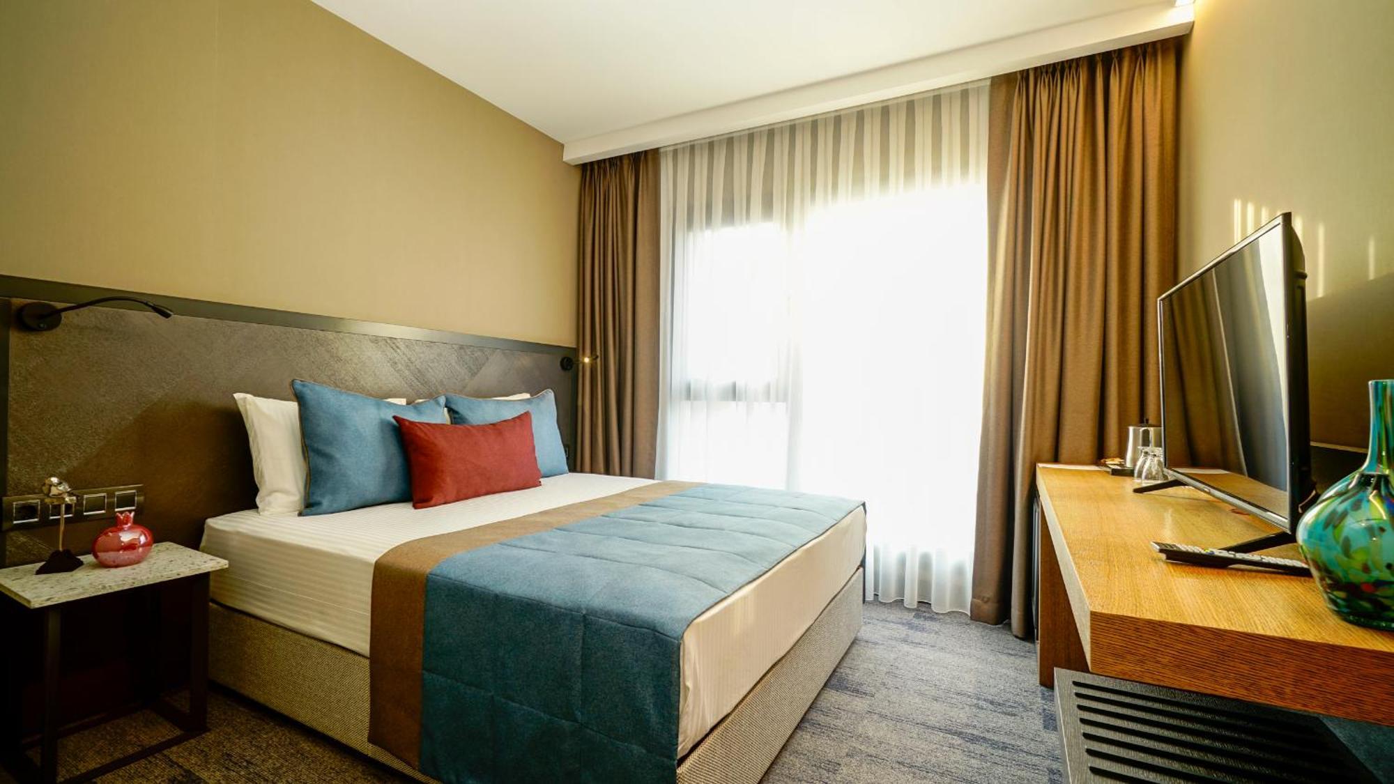 Rudis Hotel Narlidere Exteriör bild