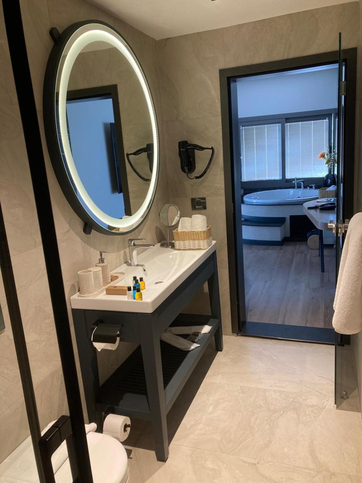 Rudis Hotel Narlidere Exteriör bild